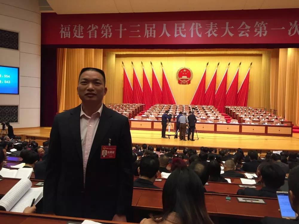 黨員立潮頭，領(lǐng)跑當(dāng)先鋒之十一｜鐘澤龍：扎根現(xiàn)場(chǎng)的質(zhì)量管理者